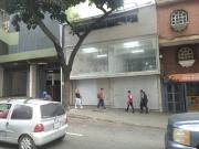 Edificio comercial en venta en la Avenida Baralt RD