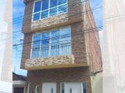 Edificio con 3 Apartamentos alquilados en Buga