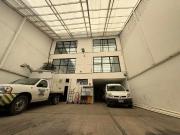 Edificio con Oficinas y Bodega Comercial en Venta,...
