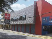 EDIFICIO DE 2P Y UN GALPÓN METÁLICO COMERCIAL, BARRIO...