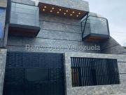 Edificio de 4 niveles Empresarial Multipropósito en...