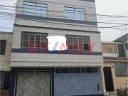 Edificio de Cuatro Pisos en Comas