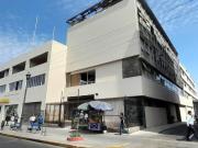 Edificio de oficinas en la Av. Alfonso Ugarte frente...