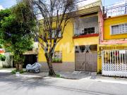 ¡Inversión Ideal! Edificio Clásico en Venta en Nueva...