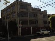 Edificio de tres departamentos