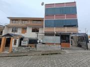 EDIFICIO DE TRES DEPARTAMENTOS MAS CASA EN VENTA EN UN...