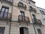 Edificio de viviendas en construcción detenida en Sant...