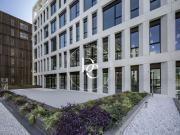 Edificio en alquiler en calle De Tànger, Barcelona, de...