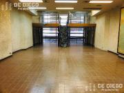 Edificio en block con local en alquiler sin expensas,...