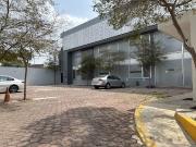 Edificio en renta en Jardines del Bosque Centro,...