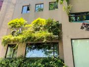 Edificio en venta con local comercial y oficinas