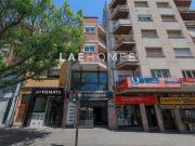 Edificio en venta en avenida De Catalunya, Cerdanyola...