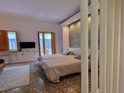 EDIFICIO EN VENTA EN TRIANA CON VV Y LOCAL COMERCIAL...