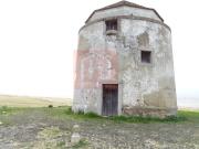 Edifício habitacional e Moinho para recuperar em Alcochete