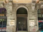 Edificio Hotel Histórico Frente al Café Tortoni