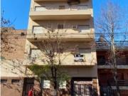 Edificio + Lote | 18,66 m de frente en Av. Riestra |...