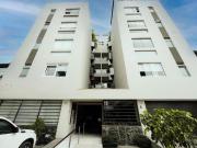 EDIFICIO PEQUEÑO/VISTA EXTERIOR/ Balcón/ 131 m2 + 2...