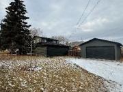 Edmonton 5 Bed 3 Bath 2 Garages Corner Lot Home For Rent