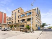 Edmonton Furnished Condo Rental in Downtown Stunning 2...