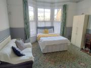 Edward Street, West Bromwich B70, Room to rent, £575 pcm...