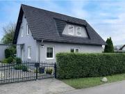 Effizientes Einfamilienhaus mit Erdwärme, Garage & Garten