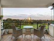 Effortless Elegance 2 Bed | 2 Bath | 2 Car Ninth Floor...