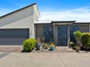 Effortless Living in Over 50's Paradise No Entry or...