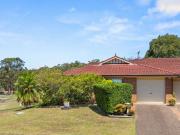 Effortless Single Level Living by the Lake