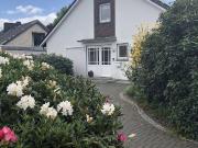 EFH + ELW + Pool Einbauküche + Kaminofen Doppelgarage...