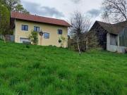 Renoviertes Bauernhaus in schöner Güssinger Lage