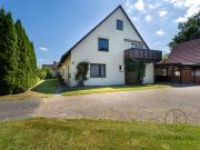 Ehemaliges Bauernhaus mit drei Wohneinheiten, großem...