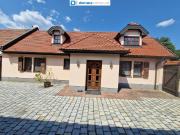 Ehemaliges Bauernhaus mit neuem Wohnbereich und... Ehemaliges Bauernhaus mit neuem Wohnbereich und...