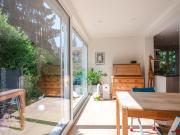 Ein Bijoux: 6 Zimmer Haushälfte mit gepflegtem...