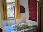 ein Gästezimmer mit eigenem Bad u.eigenem Eingang