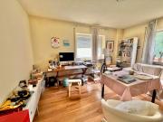 Ein großes Zimmer 25–30 m² in freundlicher 3er WG frei!