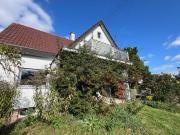 Ein oder Zweifamilienhaus ist ruhiger Lage mit großem Garten