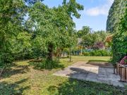 Ein Paradies für Schwimmer und Naturfreunde Doppelhaus...