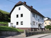 Ein /Zwei oder Mehrfamilienhaus zum Innenrenovieren auf...