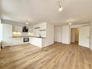 Einbauküche + Balkon + Gäste WC + Ankleidezimmer! 3...