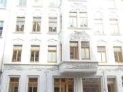 Eine derzeit freie, renovierte 3 RW mit Balkon und...