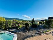 EINE ECKE DES FAMILIENPARADIESES MIT BLICK AUF DAS VAL...