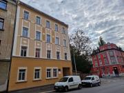 Eine lichtdurchflutete, sanierte 2 RW mit großem Bad &...