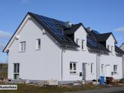 Einfamilien Doppelhaushälfte mit Garage