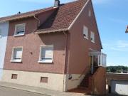 Einfamiliendoppelhaushälfte mit Garage