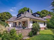 Einfamilienhaus auf sonnigem Grundstück