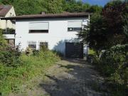 Einfamilienhaus + ELW + Garten zum Preis einer...