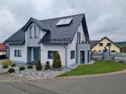 Einfamilienhaus freihstehend mit Doppelgarage