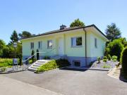 Einfamilienhaus im Bungalow Stil mit grossem Garten