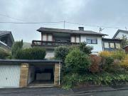 Einfamilienhaus Mehrfamilien mit drei Wohneinheiten