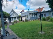 Einfamilienhaus mit 2 Einliegerwohnungen